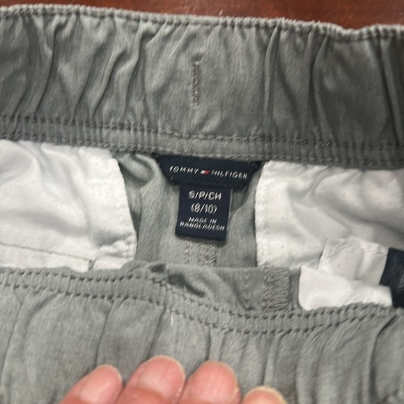 Tommy Hilfiger Kids Gray Cargo Shorts - Picture 2 of 4